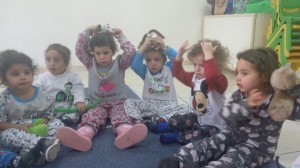 ילדי מעון ויצו הצפצפה בבית שאן עשו פעילות בעקבות קבלת הספר "את זה!"