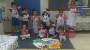 חגיגת הורים וילדים במעון ויצו בירנית, כל הילדים קבלו פיג'מות תואמות