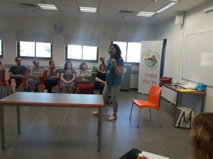 מפגש הדרכה של איריס צור למנהלות מעון בבקעת הירדן, יוני 2017