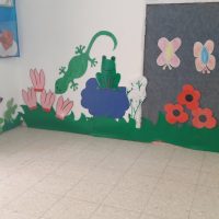 מעון ויצו הגיל הרך התקשט בפרחים פרפרים וזוחלים בעקבות הספר 