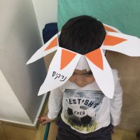 ילדי מעון גן ילדים בירושלים ממחיזים את שירי הספר 