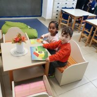 נהנים מהספר במעון בית פרידמה ברמלה